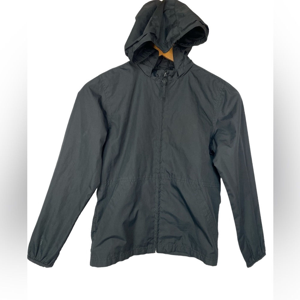 Magellan Outdoors Black Hooded Windbreaker Boys Small (8)